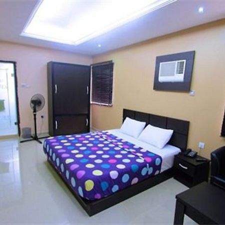 לגוס Number 95 Suites מראה חיצוני תמונה